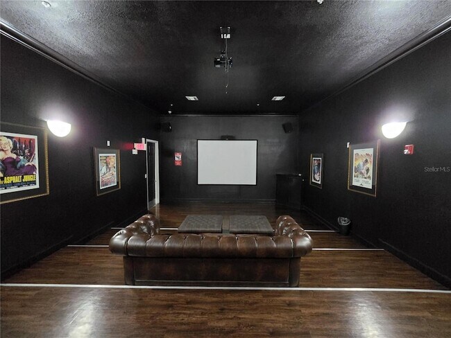 Building Photo - 1910 E Palm Ave