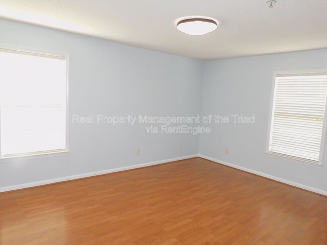 Building Photo - 150 James Rd