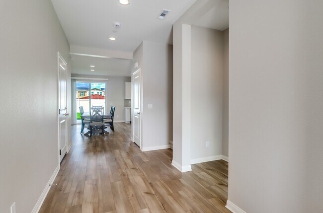 Building Photo - 8530 Harwood St