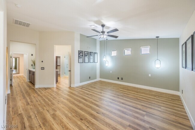 Building Photo - 8217 Cabin Springs Ave