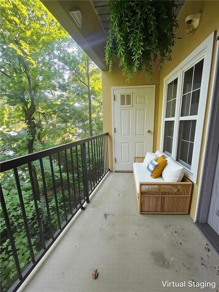 Building Photo - 424 Lindbergh Drive NE