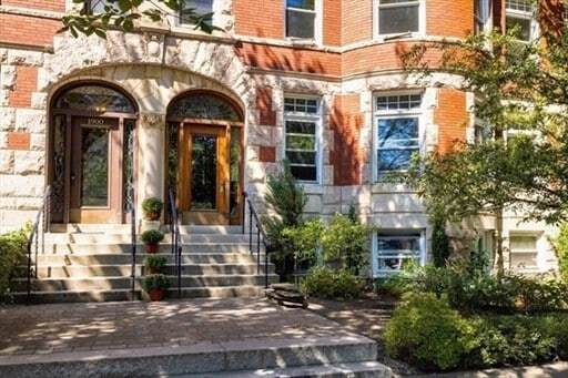 Building Photo - 1898 Beacon St