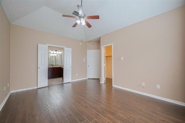Building Photo - 3911 Fall Branch Dr