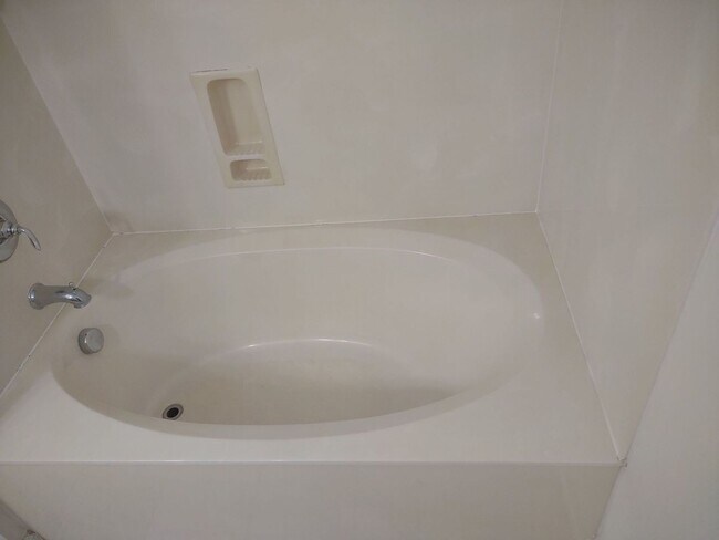 Building Photo - COMING SOON!! Lovely 2 Bedroom House | Gre...