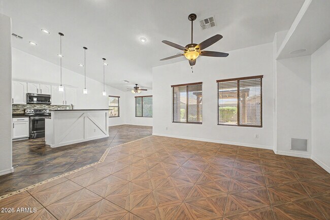 Building Photo - 25537 W Forest Grove Ave