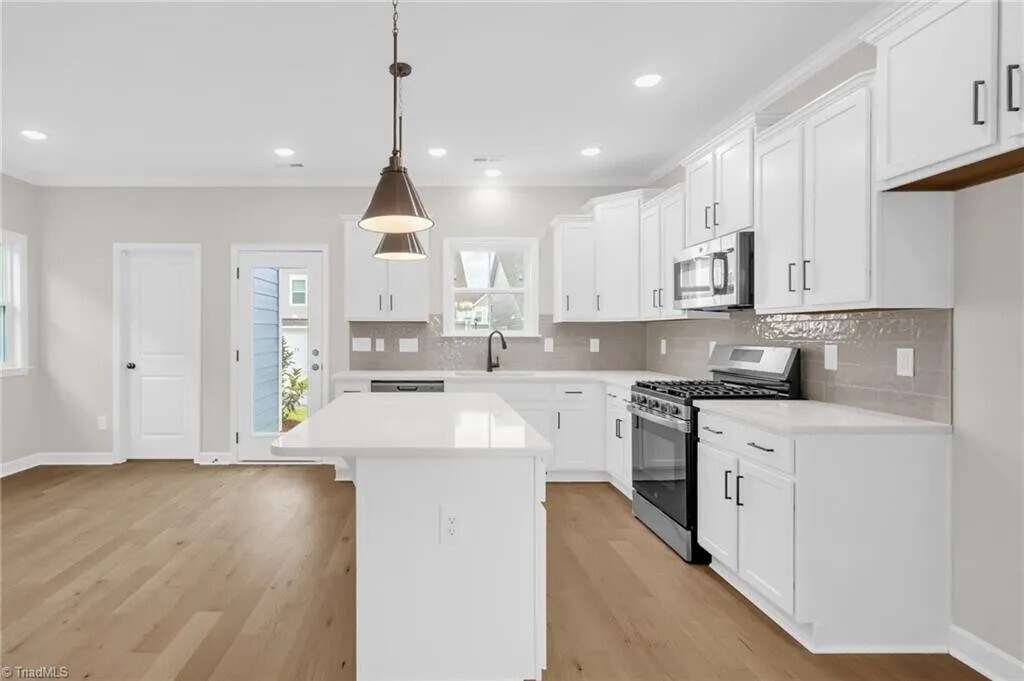Building Photo - 1714 Creekline Dr