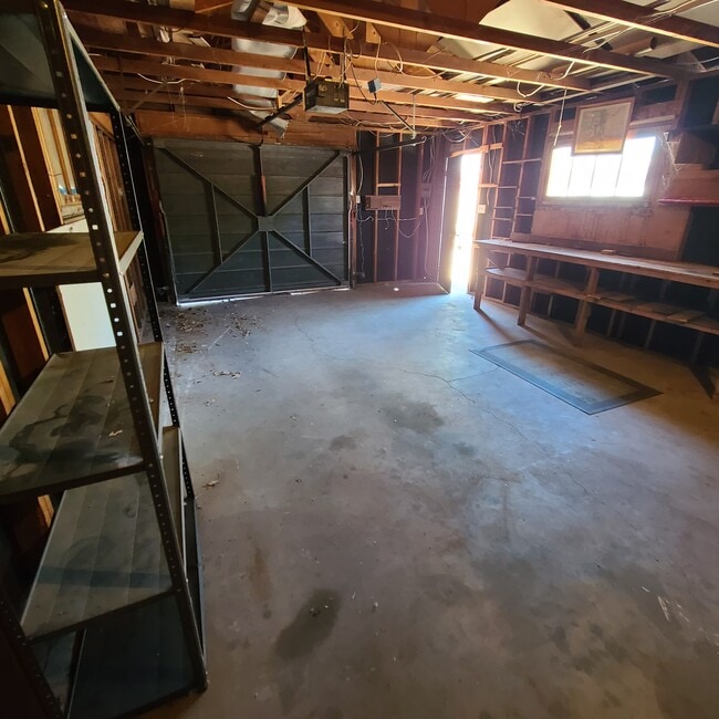 Building Photo - 1260 Pinyon Ave