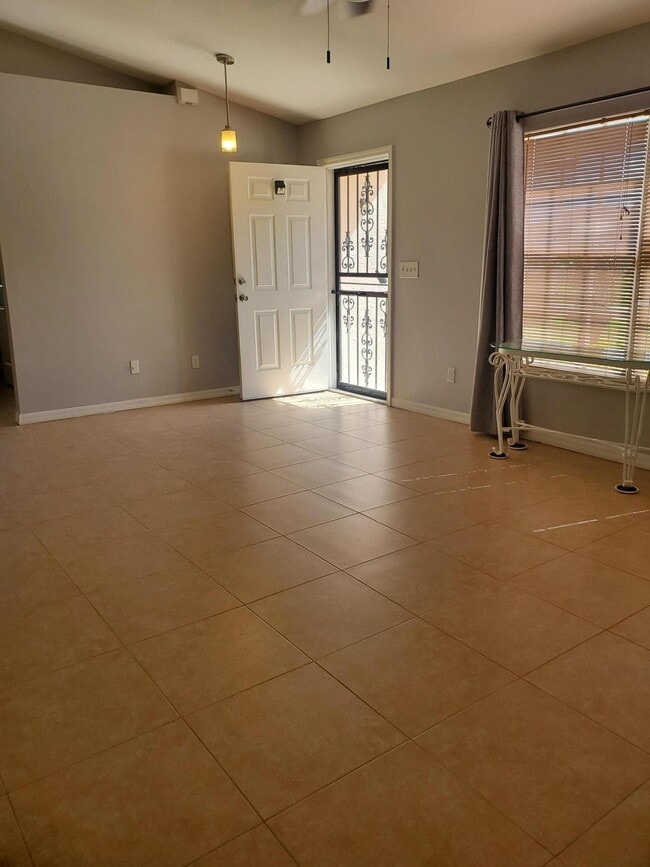 Building Photo - 3234 SW Fillmore St