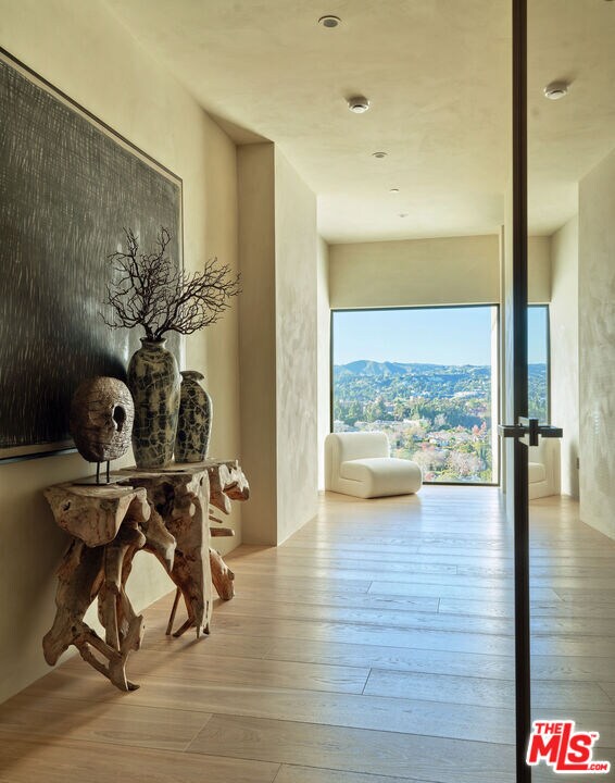 Building Photo - 10445 Wilshire Blvd