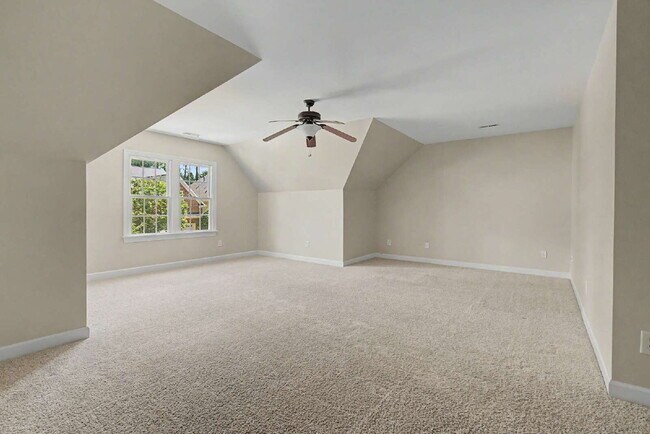 Building Photo - Spacious and Move-in Ready 4-Bedroom in Cary!