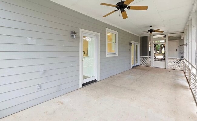 Building Photo - 506 Centex Sportsman Rd