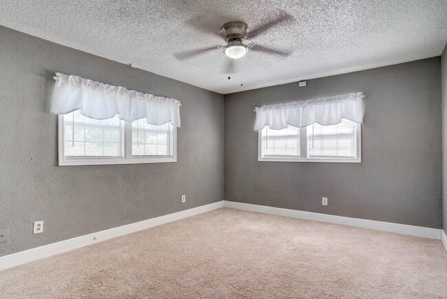 Building Photo - 1922 26th St