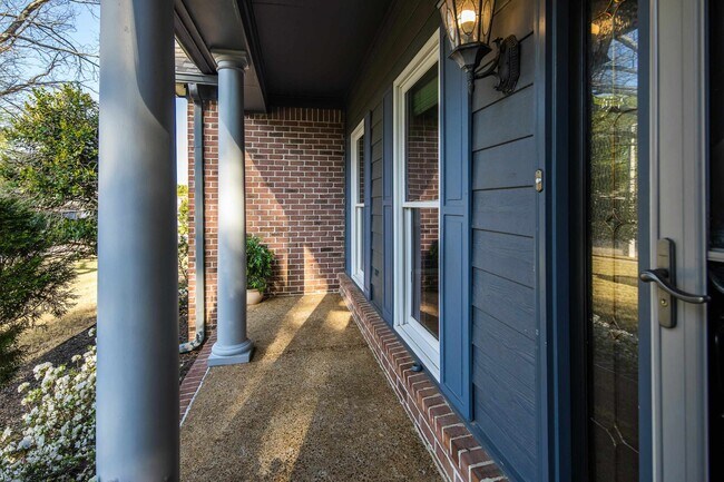 Building Photo - 979 Welbeck Cove
