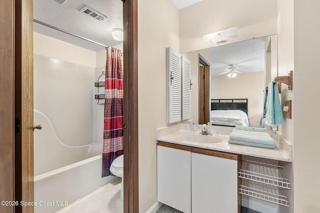 Building Photo - 7814 Shadowood Dr