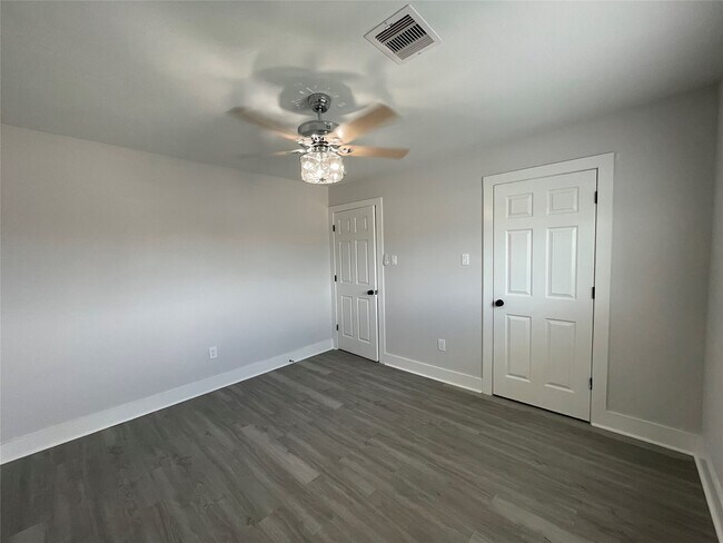 Building Photo - 20919 Hall Colony Ct