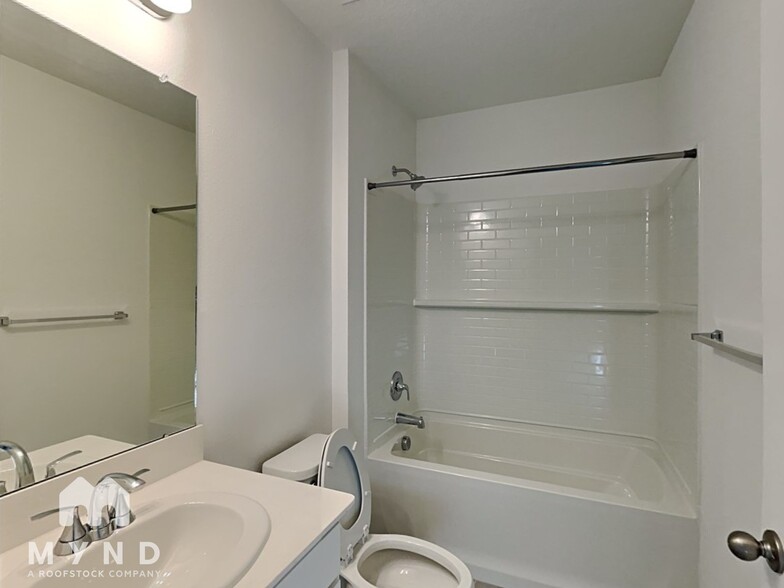 Building Photo - 6785 Branham Mill Ct