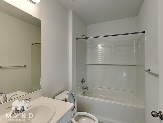 Building Photo - 6785 Branham Mill Ct