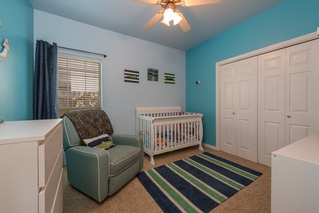 Building Photo - Available August 2026! Beautiful 4 Bed, 2 Bath in a Fantastic Location!