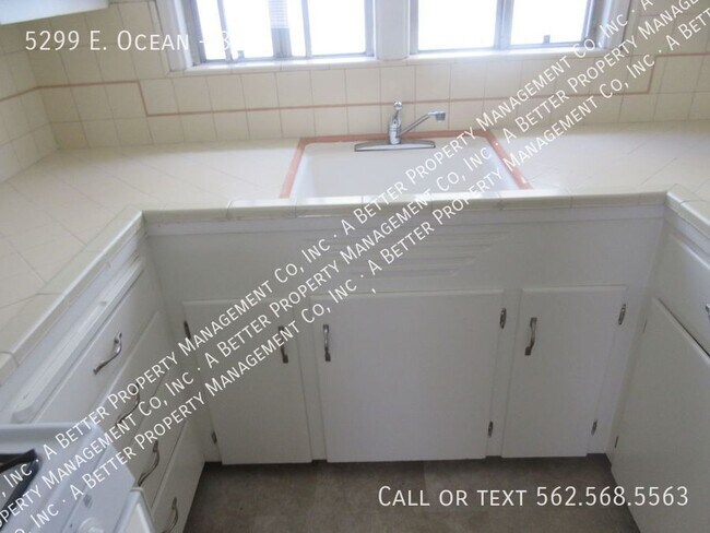 Building Photo - 5299 E. Ocean-8