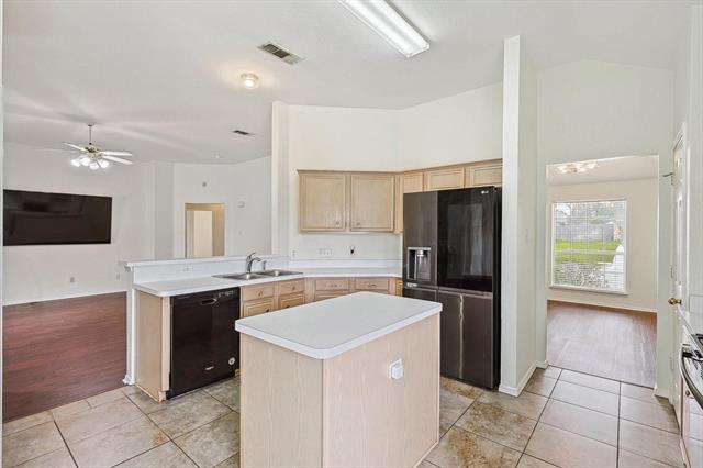 Building Photo - 3124 Creekside Dr