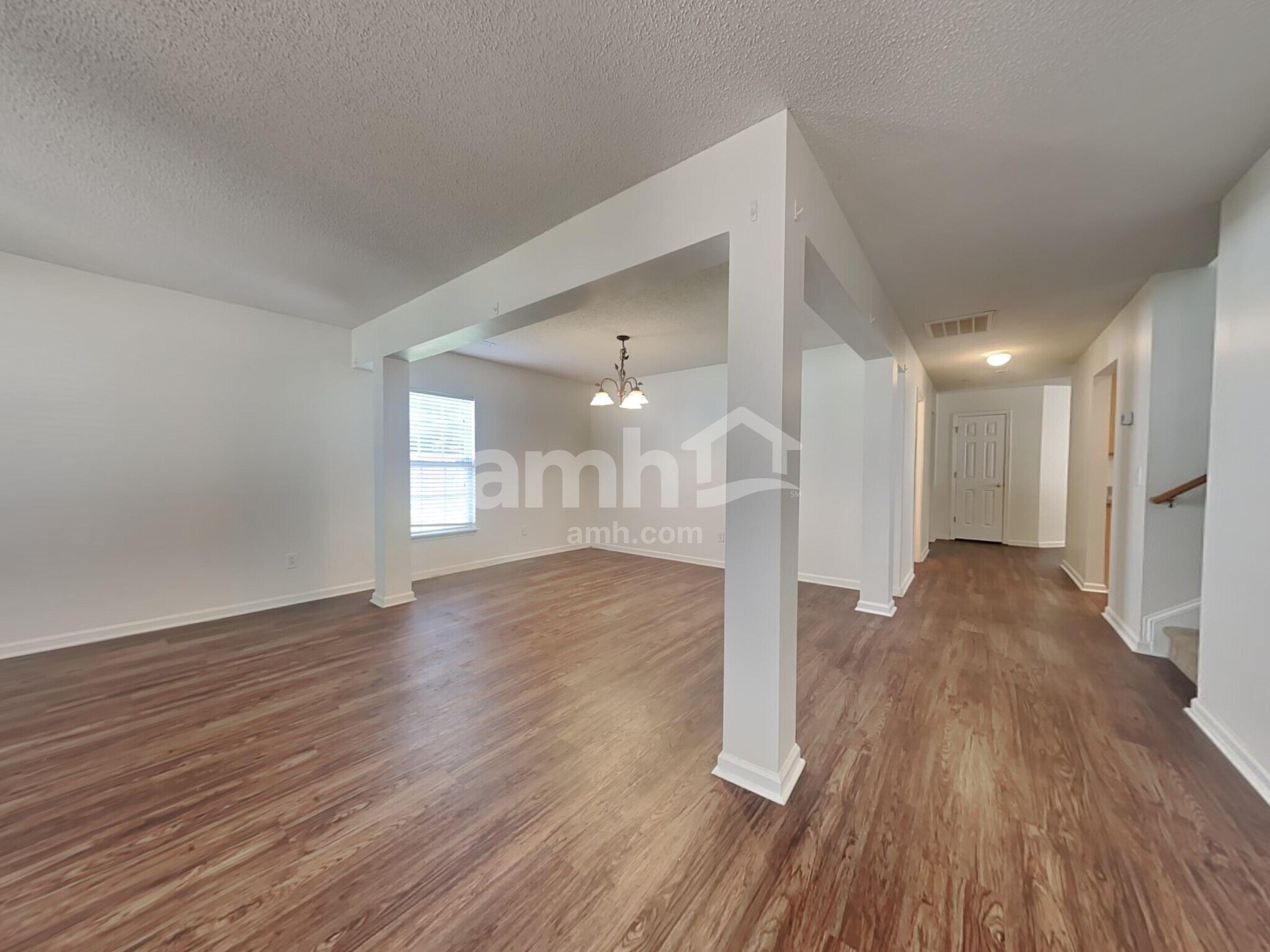 Building Photo - 4987 Harthill Ave