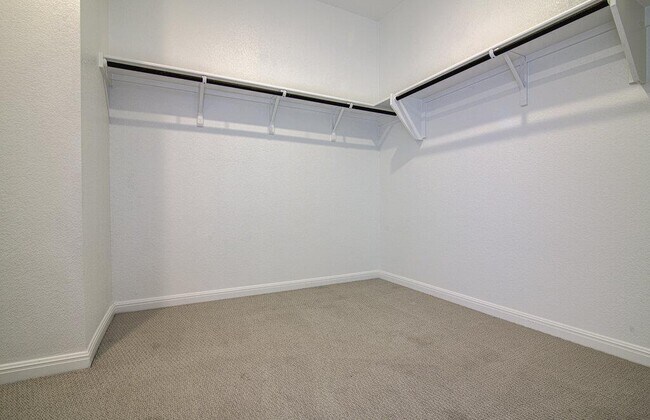 Building Photo - 6603 Smarty Jones Ln