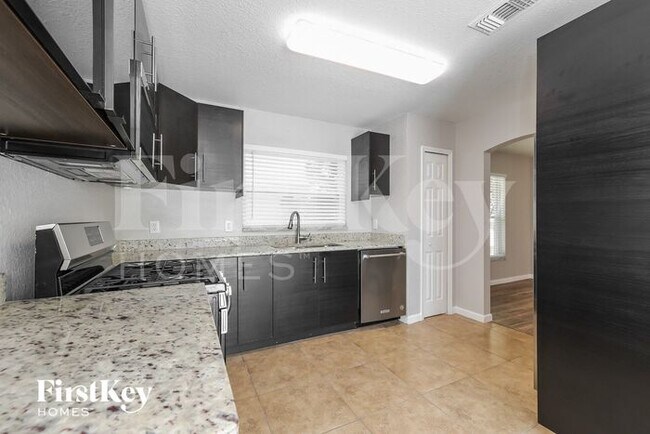 Building Photo - 2484 Albaca Dr