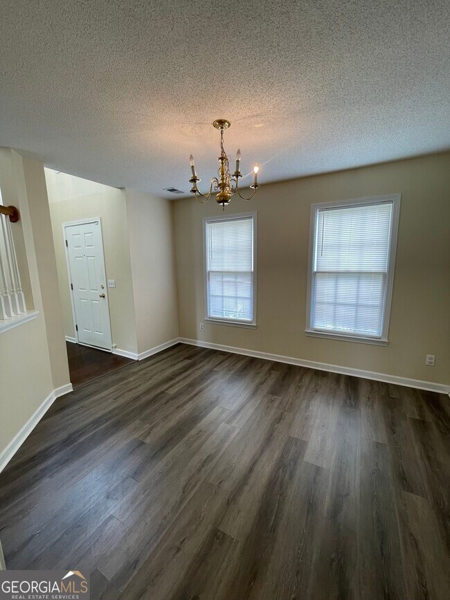Building Photo - 4921 Martin Farms Rd