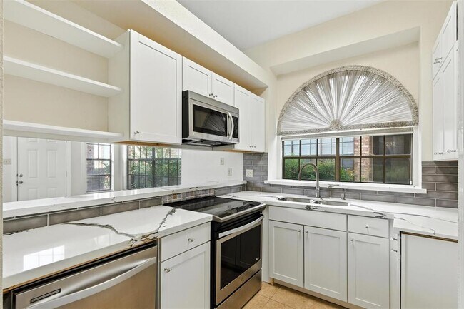 Building Photo - 8888 Benning Dr