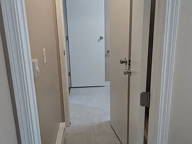 Building Photo - 5350 Camelot Dr