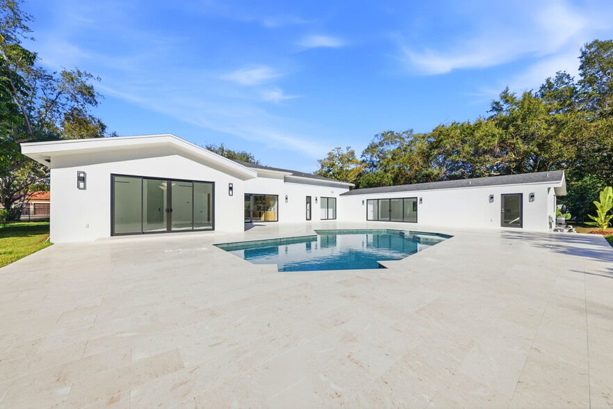 Building Photo - 8800 SW 118th St