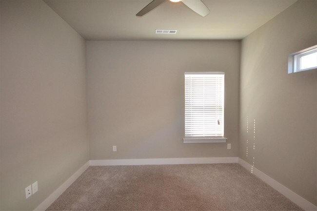 Building Photo - 2023 S Florida Way