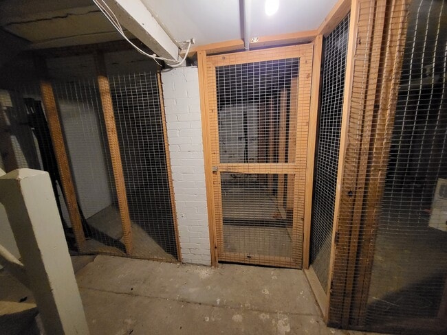 Building Photo - 6126 Washington Blvd Unit Apt 102