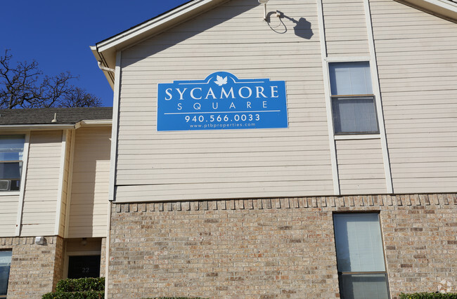 Building Photo - Sycamore Square
