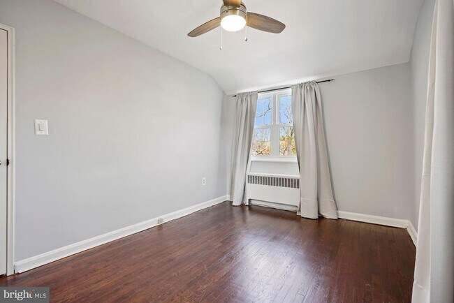 Building Photo - 1418 Dogwood Dr