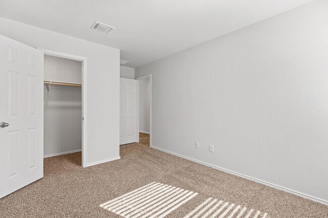 Building Photo - 504 Wyatt Wy