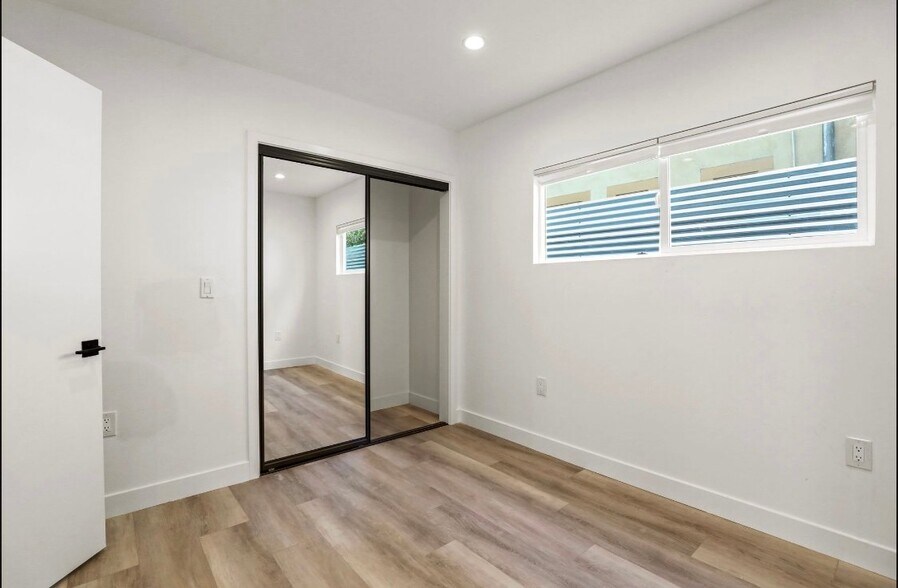 Building Photo - 2561 W Ave 30