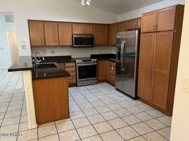 Building Photo - 1080 E Flint St