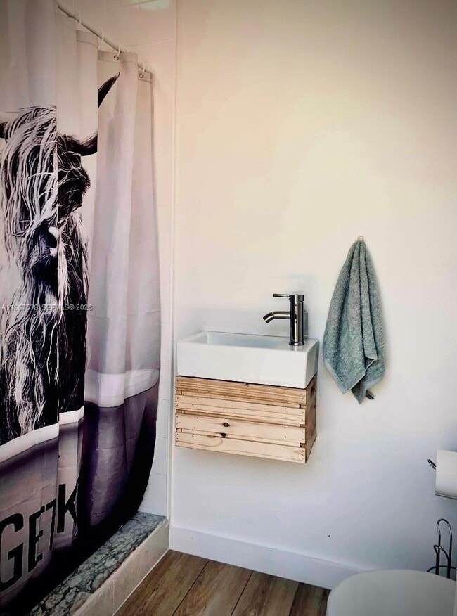 Building Photo - 1512 NW 4th Ave