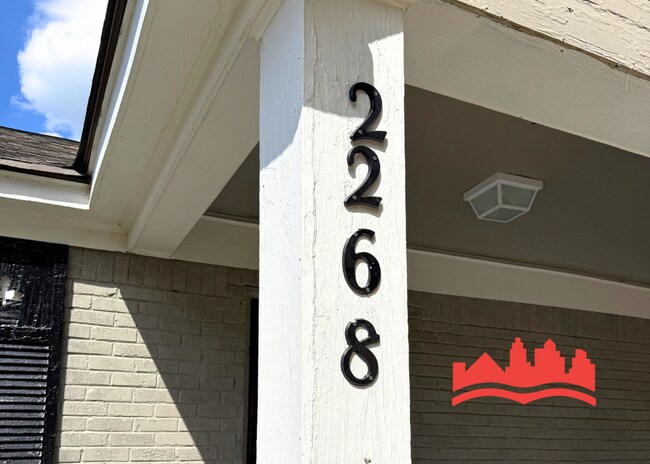 Building Photo - 2268 Jackson Ave