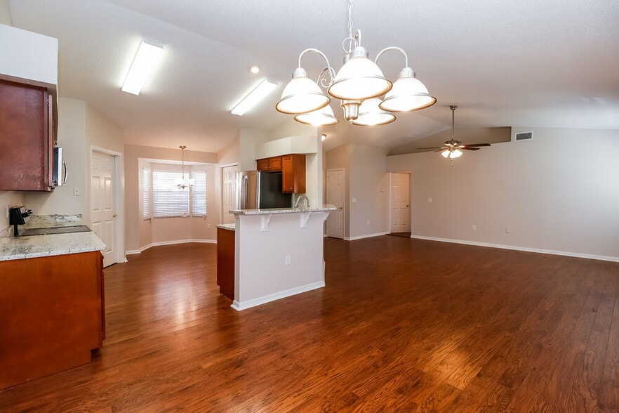 Building Photo - 6799 Shepherd Oaks Rd