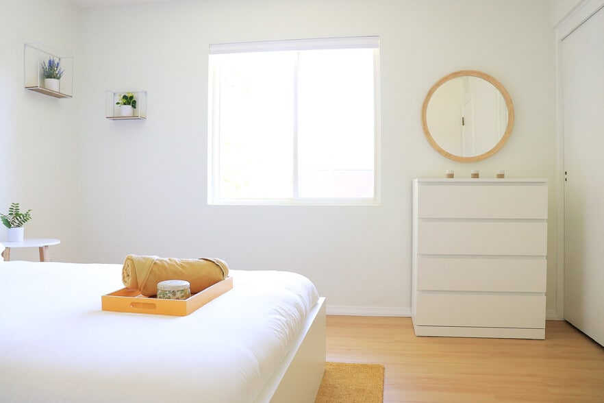 Building Photo - 3807 E Weldon Ave