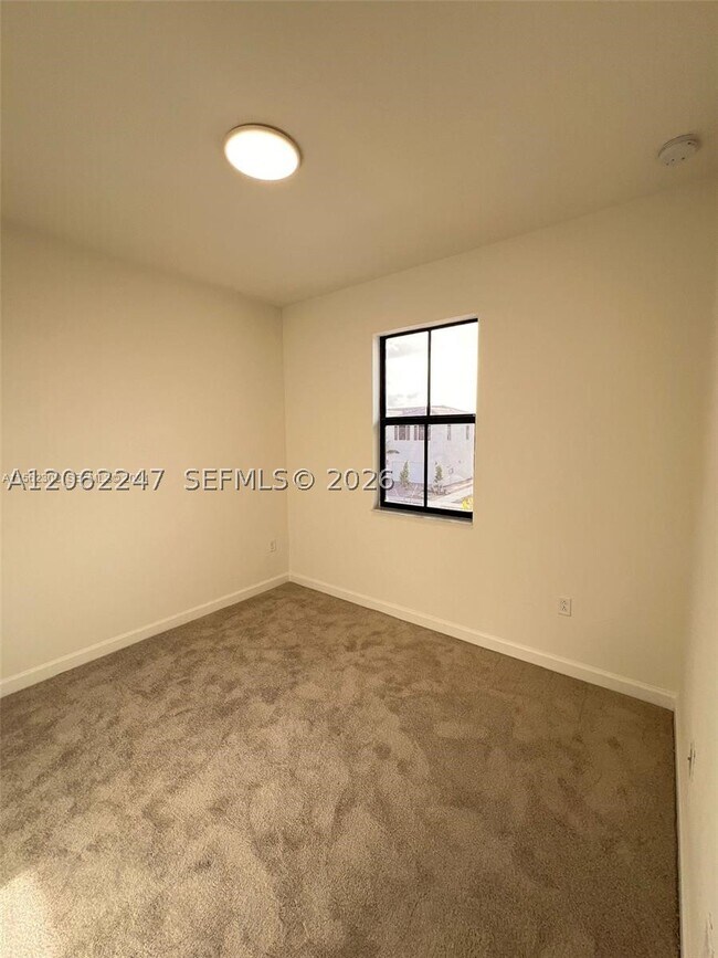 Building Photo - 23055 SW 129th Ave