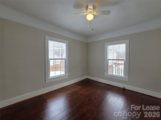 Building Photo - 42 N Cedar St