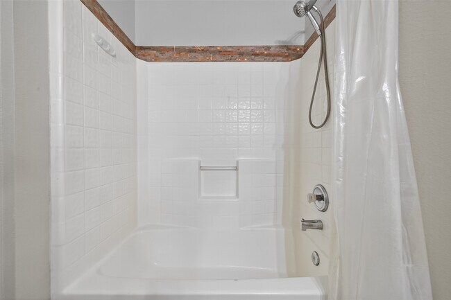 Building Photo - 16707 Pine Castle Dr