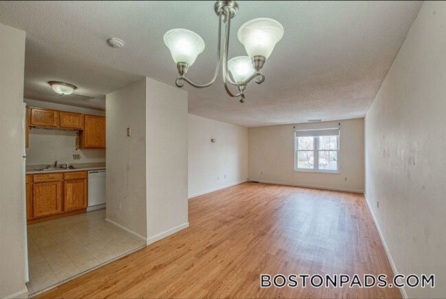 Building Photo - 35 Longworth Ave