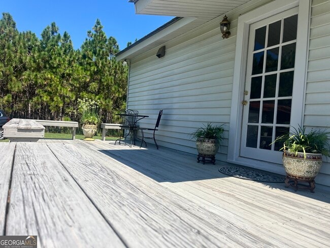 Building Photo - 1663 Thompson Ln