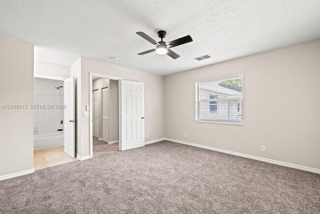 Building Photo - 1542 N Lawnwood Cir