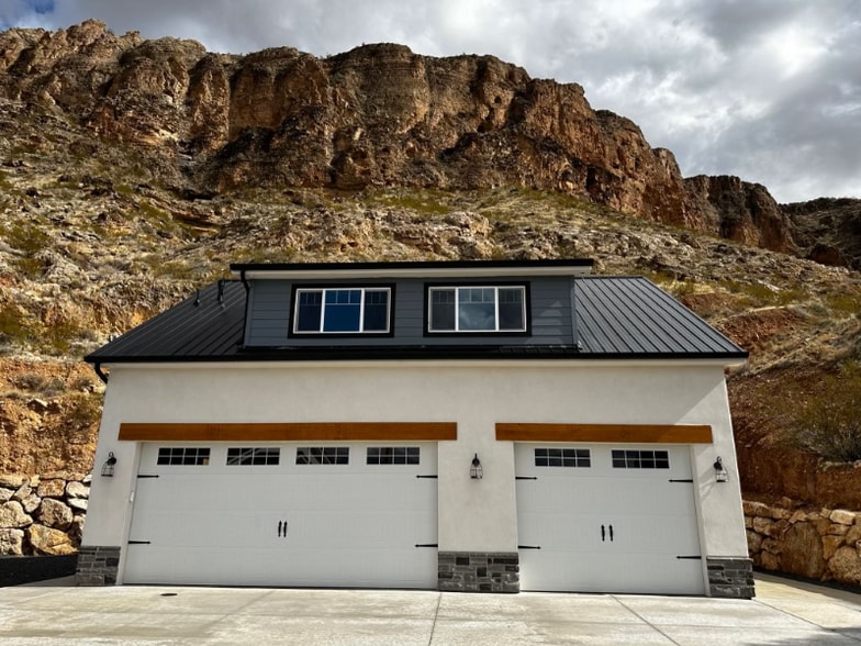 Building Photo - 1781 S Angell Hts Dr