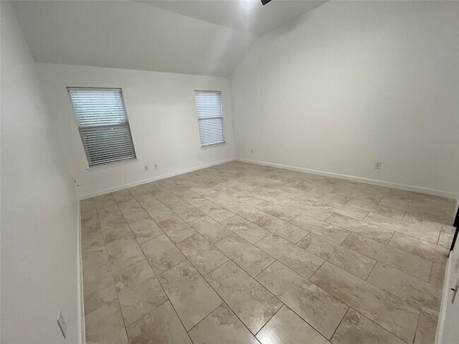 Building Photo - 6304 Spring Ranch Dr
